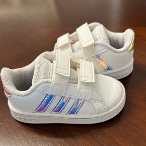 Adidas Toddler Grand Court Iridescent Sneakers